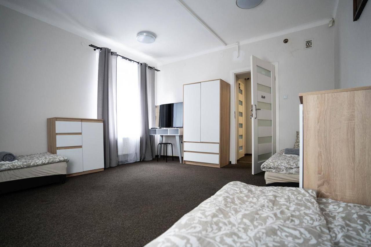 Good Night Hotel Varsó Kültér fotó